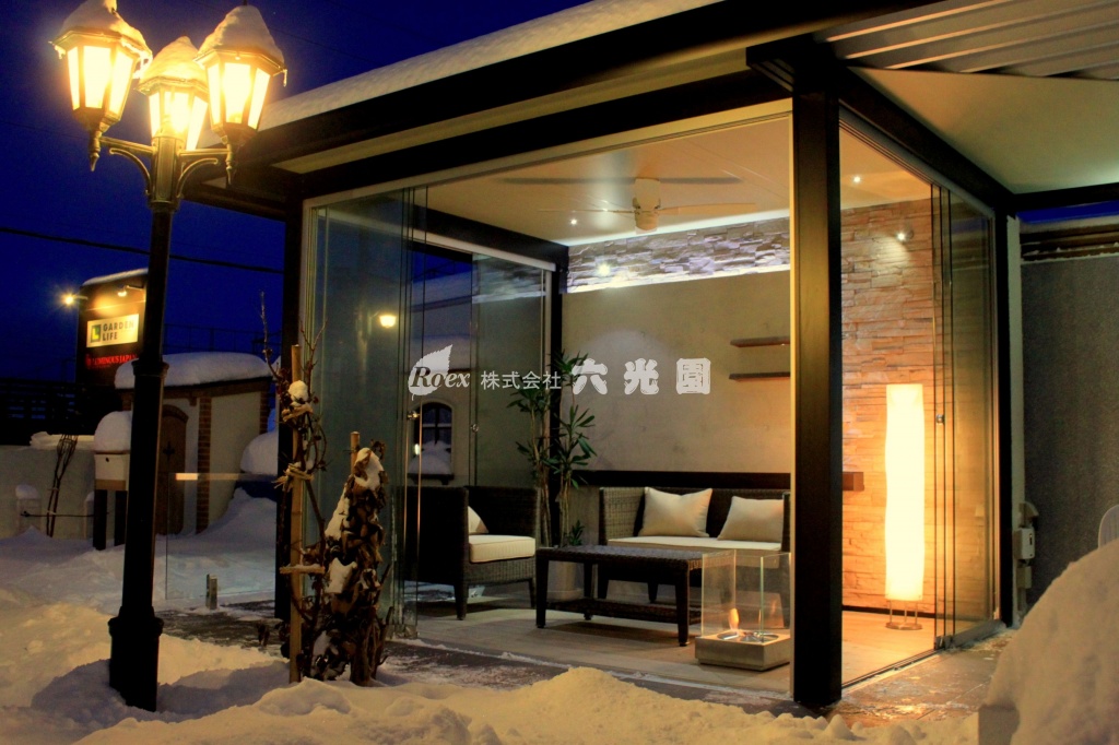北海道初 雪国仕様のオールグラスポーチ 札幌 エクステリア 外構 六光園