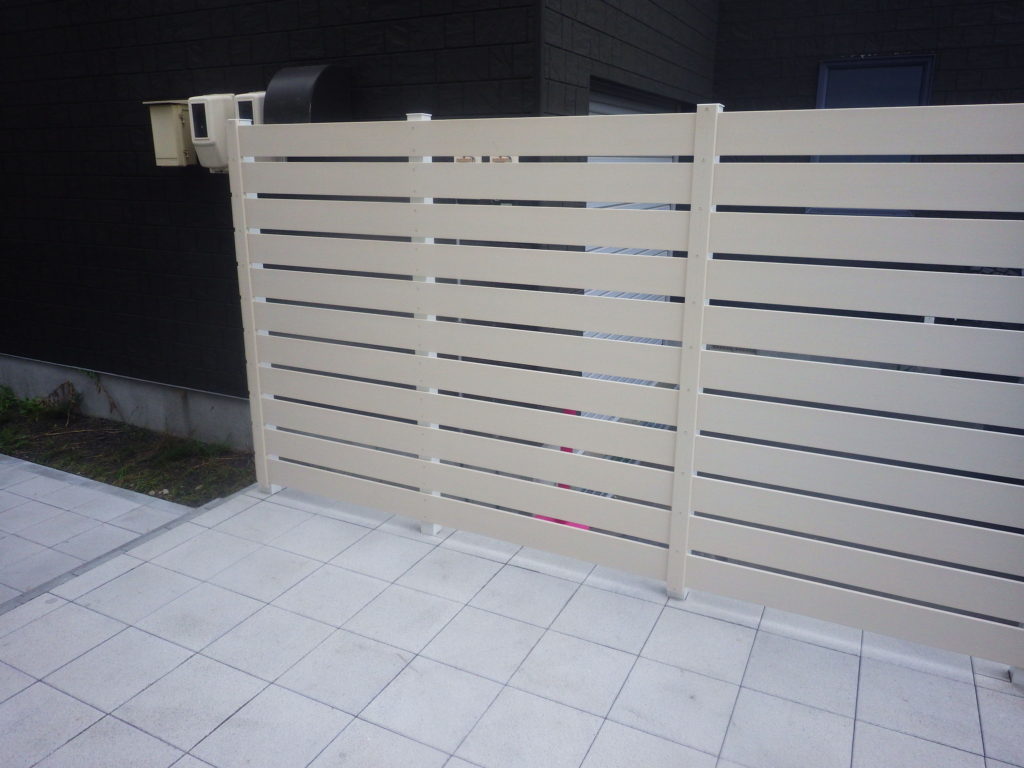 札幌　外構　樹脂フェンス